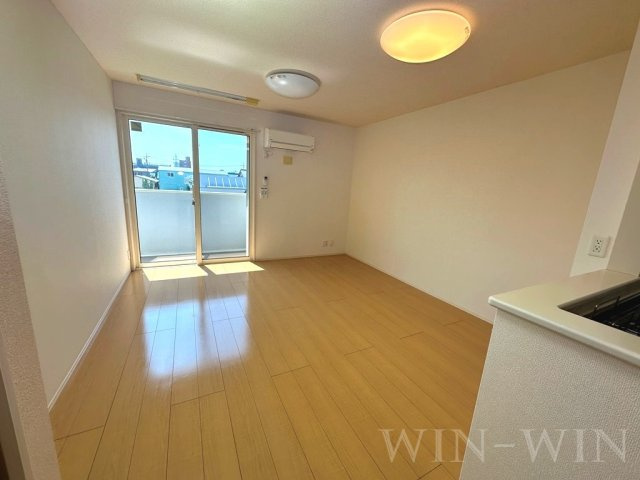 ハイム杉山 A棟の居間・リビング