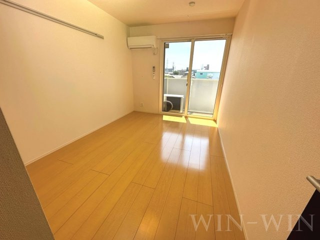 ハイム杉山 A棟の寝室