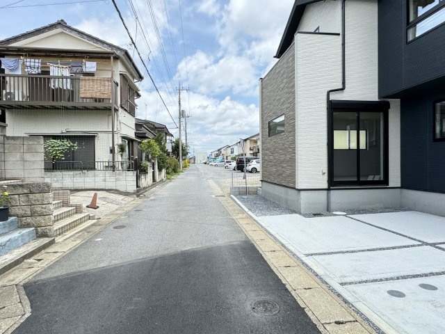 柏市逆井４丁目新築戸建（逆井６期）の前面道路含む現地写真|北西側前面道路