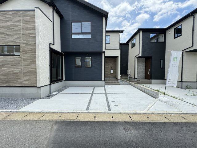 柏市逆井４丁目新築戸建（逆井６期）の駐車場|2号棟駐車スペース・並列２台駐車可