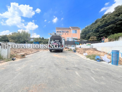 【前面道路含む現地写真】 | 稲城市坂浜　新築戸建　全5棟