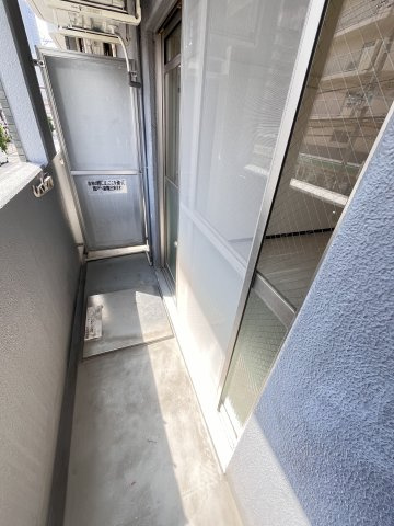 大阪市都島区中野町３丁目の賃貸マンションのバルコニー