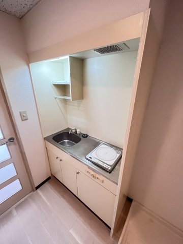 大阪市都島区中野町３丁目の賃貸マンションのキッチン
