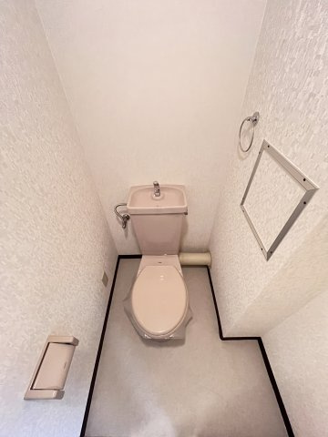 大阪市都島区中野町３丁目の賃貸マンションのトイレ