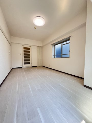 大阪市都島区中野町３丁目の賃貸マンションの寝室