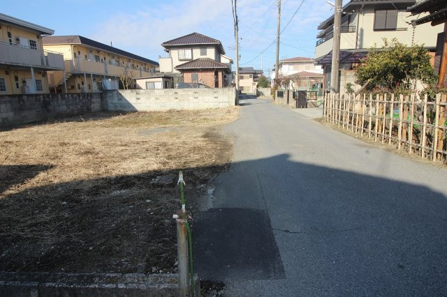 小山市大行寺の前面道路含む現地写真|北側私道を東から