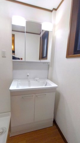  東大阪市東山町　中古戸建の独立洗面台