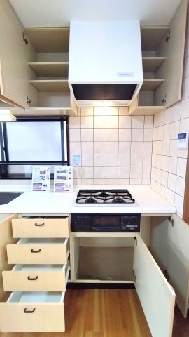  東大阪市東山町　中古戸建のキッチン