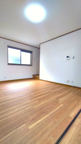  東大阪市東山町　中古戸建の洋室