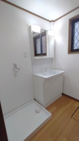  東大阪市東山町　中古戸建のランドリースペース