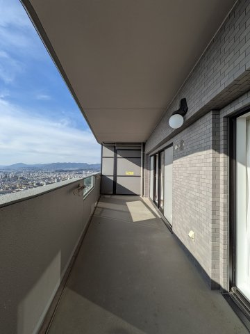 【バルコニー】