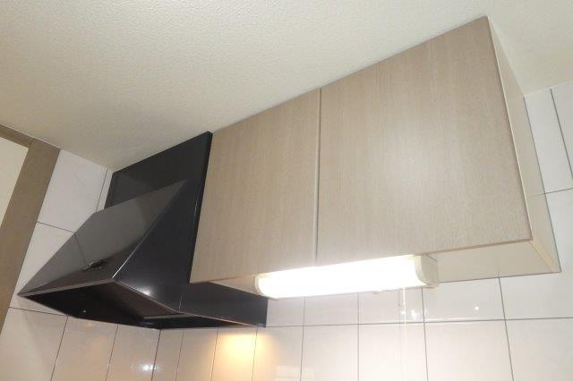 倉敷市福島のアパートのキッチン|キッチン上収納