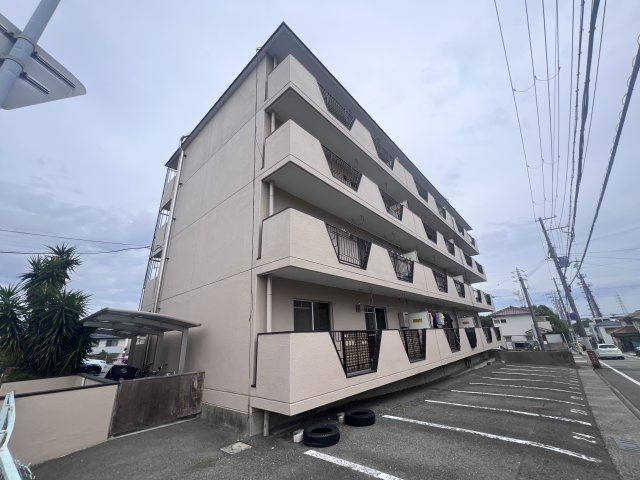 ロイヤルコーポ吉田の外観
