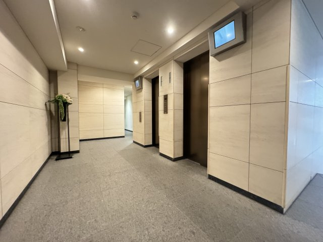 プレミスト赤坂檜町公園のその他共用部分|エレベーターは2基ございます