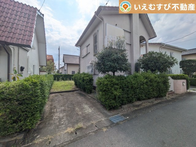 熊谷市上須戸　中古戸建の駐車場