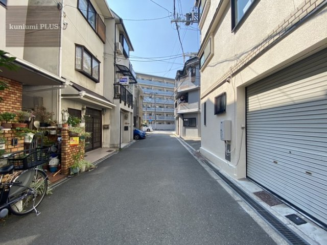 大阪市城東区成育4丁目の前面道路含む現地写真