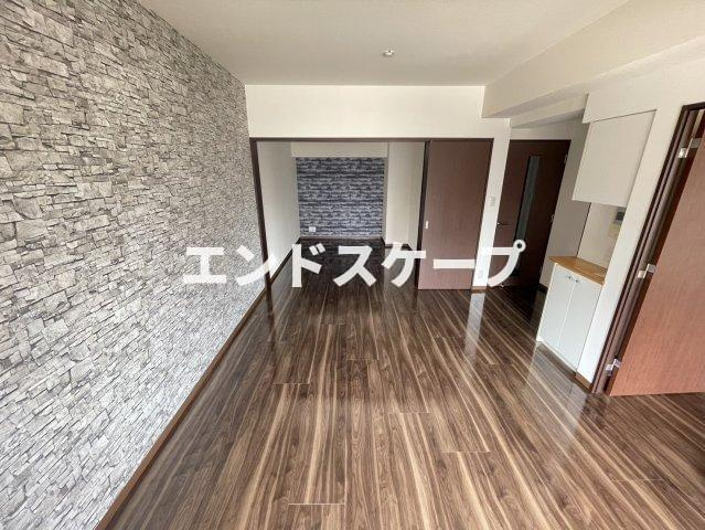 アーバンポイント高崎の居間・リビング|高崎、前橋、伊勢崎エリアのお部屋探しはエンドスケープまで！お客様の理想お聞かせ下さい♪