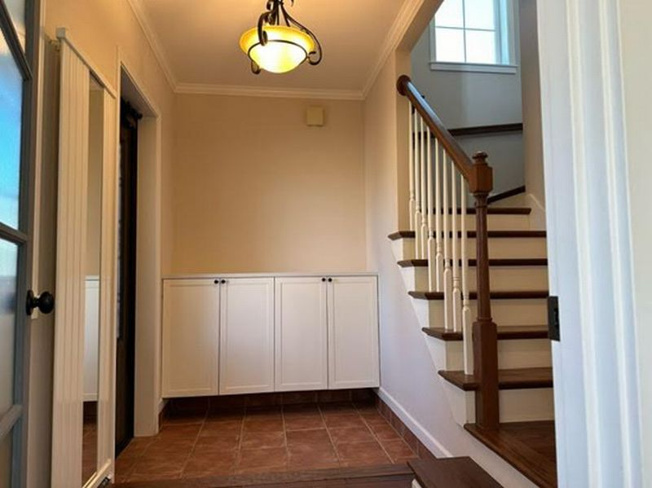 【玄関】 | 北見市美山町南２丁目８番地１３４　中古売家