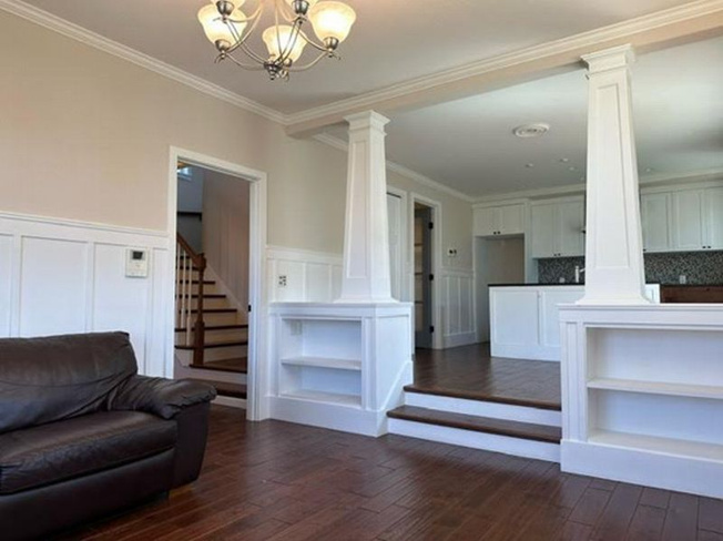 【居間・リビング】 | 北見市美山町南２丁目８番地１３４　中古売家