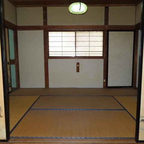 北見市留辺蘂町元町７４番地１０　中古売家の和室|1階６帖和室