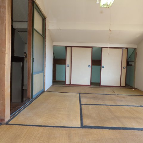 北見市留辺蘂町元町７４番地１０　中古売家の和室|２階10.5帖和室