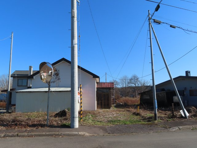 北見市留辺蘂町元町７４番地１０　中古売家の外観