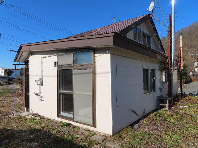 北見市留辺蘂町元町７４番地１０　中古売家の外観
