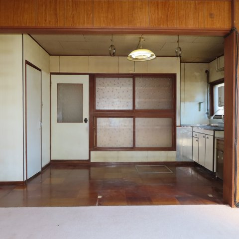 北見市留辺蘂町元町７４番地１０　中古売家のキッチン