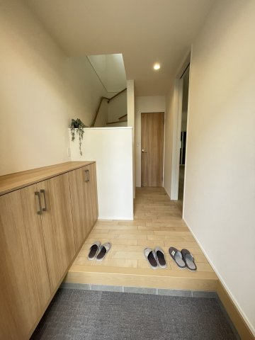 久留米市小森野１丁目の中古一戸建の玄関