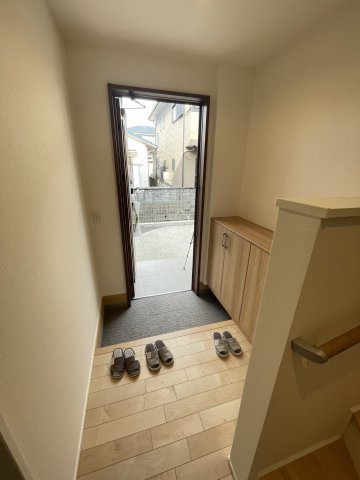 久留米市小森野１丁目の中古一戸建の玄関