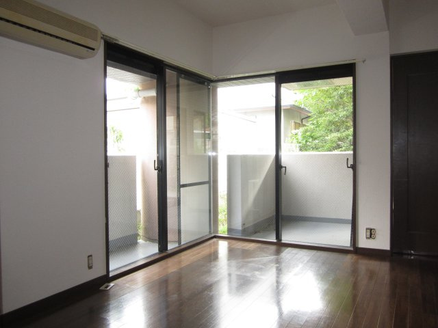 エステートマンション久留米医大前弐番館の洋室