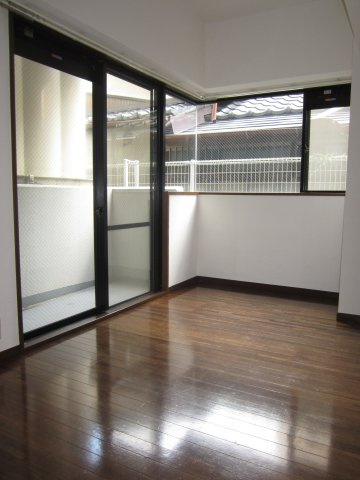 エステートマンション久留米医大前弐番館の洋室