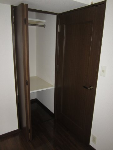 エステートマンション久留米医大前弐番館の収納