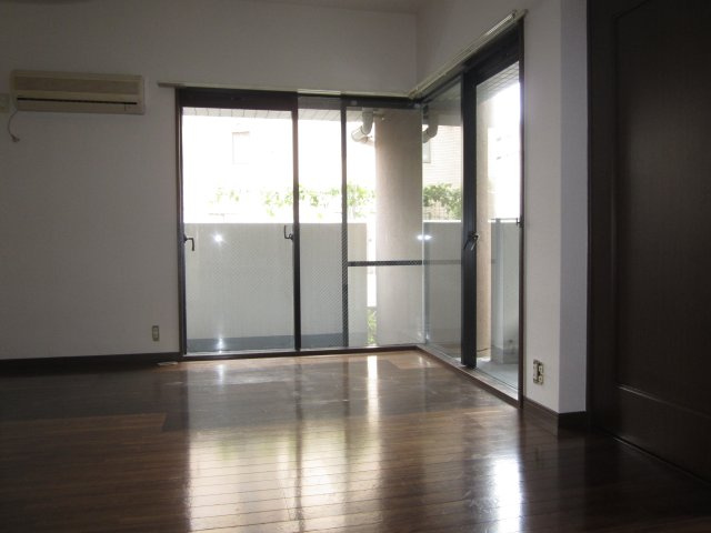 エステートマンション久留米医大前弐番館の洋室