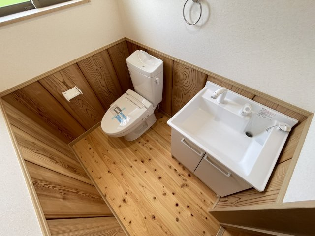 久留米市城島町江島の中古一戸建のトイレ