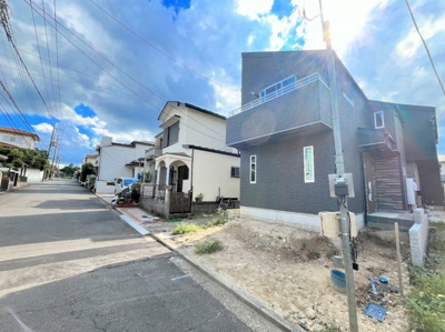 【外観】 | ◆◇たちばな台新築一戸建◇◆ | ◆一戸建てを中心とした街並みが整然と続き、周辺は高い建物が建っていないので、緑の多い閑静な趣を感じる環境です。街並みや周辺環境も重要なポイントです！！