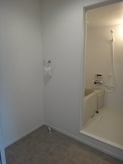 【洗面所】 | ティアメゾン | 明るい洗面所です