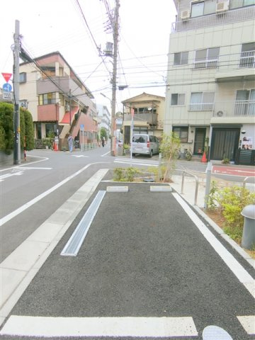MAXIV蒲田の駐車場|敷地内平置き駐車場　空き状況等詳細はお問合せください。