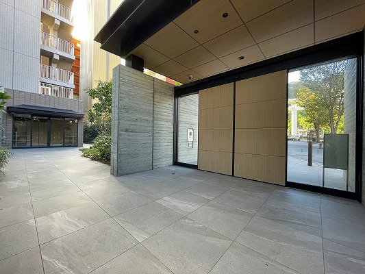 プレミスト照国表参道のその他共用部分|サブエントランス内側(敷地内から)の様子です。