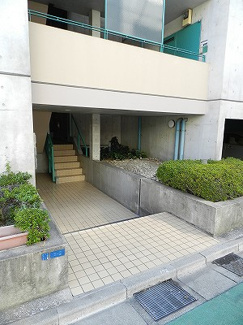【エントランス】