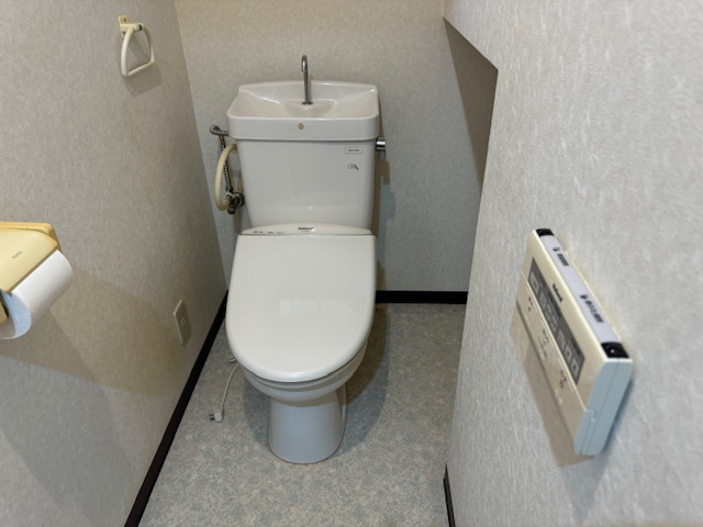 三田市西相野　中古戸建のトイレ