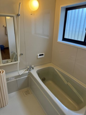 三田市西相野　中古戸建の浴室