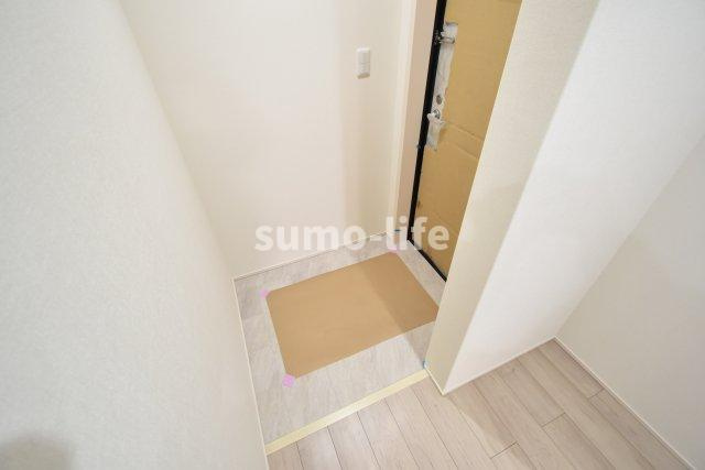 フジパレス尼崎三反田Ⅰ番館の玄関