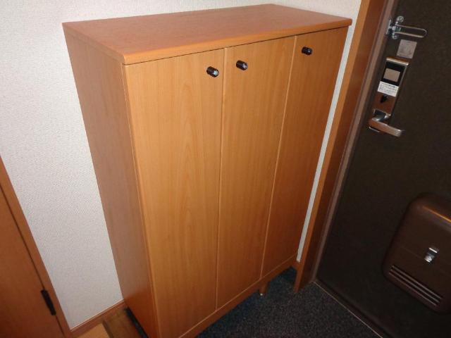 グランベールＣの玄関|下足収納下