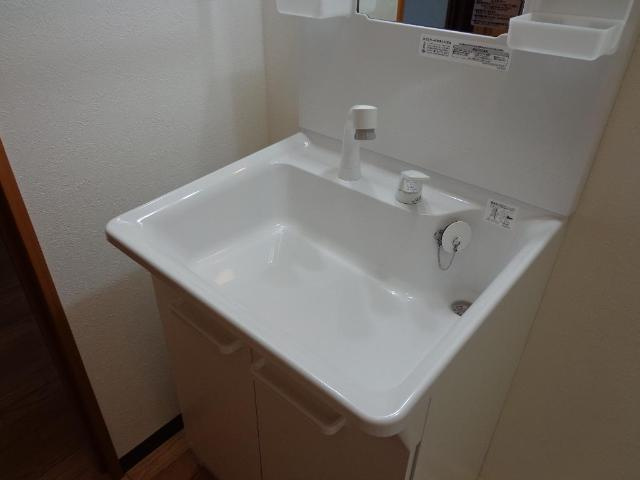 グランベールＣの洗面所|洗髪洗面化粧台