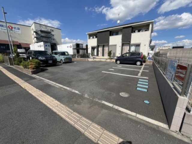 アベニール浦和美園の駐車場|駐車スペースもあります