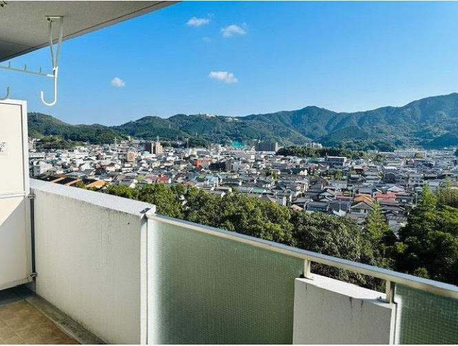 アーネスト能茶山の展望