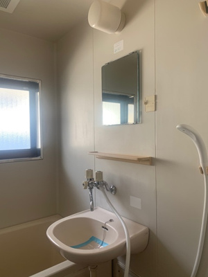 【洗面所】 | グリーンハイツ熊手 | 忙しい朝には欠かせない洗面所です