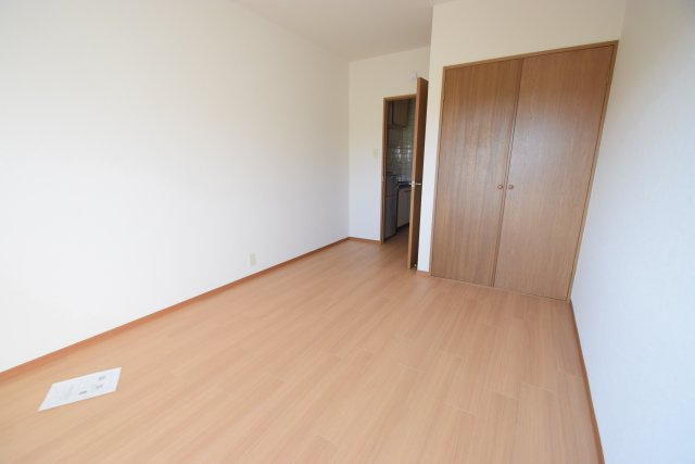 【寝室】 | 落ち着いて過ごせるお部屋なので、寝室にいかがでしょうか