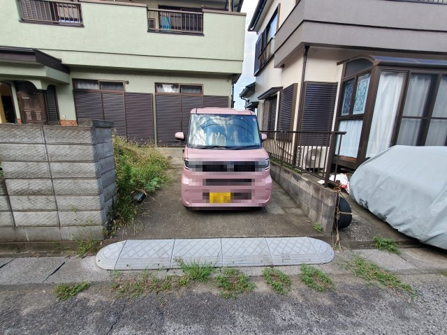 裏慈恩寺貸家の駐車場